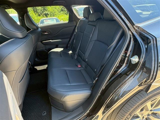 Toyota Crown Estate 6