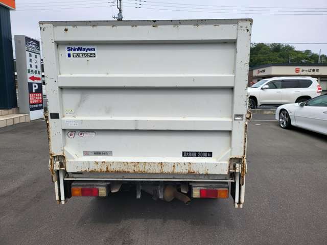 Mitsubishi Fuso Canter 12