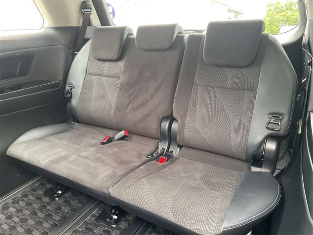 Toyota Estima 11
