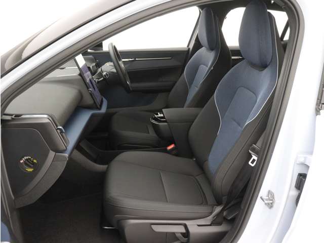 Volvo EX30 12