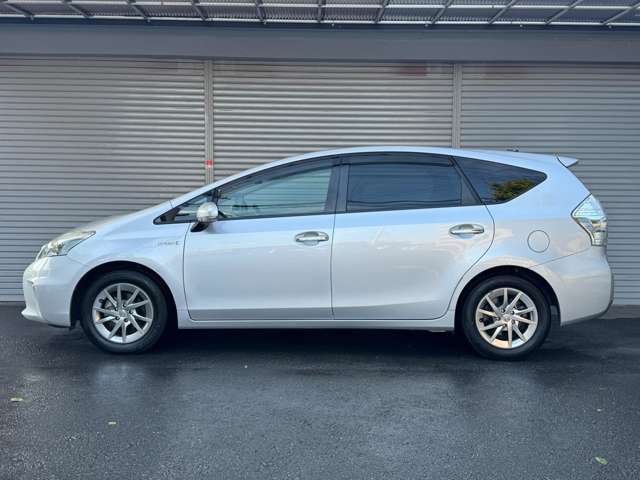 Toyota Prius α 6