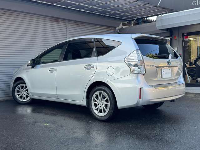 Toyota Prius α 7