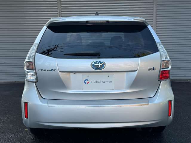 Toyota Prius α 8
