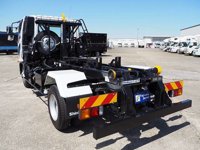 Mitsubishi Fuso Fighter 7