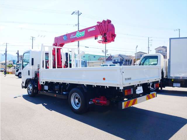 Isuzu Elf 3
