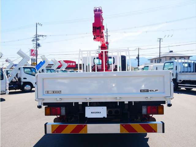 Isuzu Elf 4
