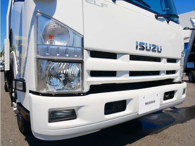 Isuzu Elf 9