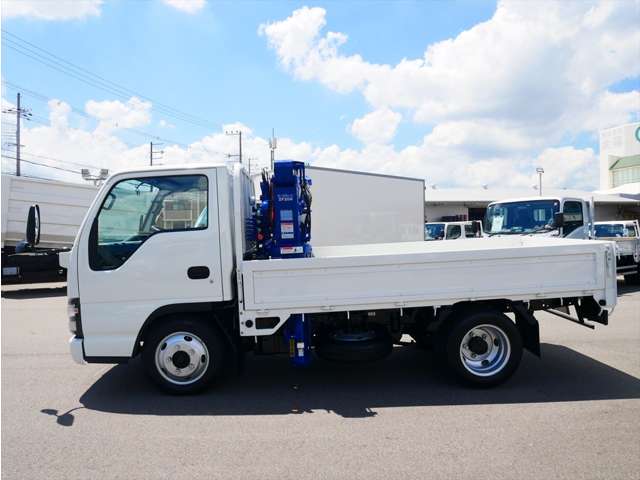 Isuzu Elf 2