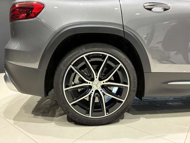 Mercedes-Benz GLB 11