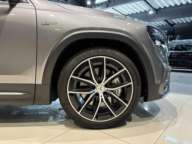 Mercedes-Benz GLB 12