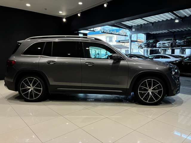 Mercedes-Benz GLB 4