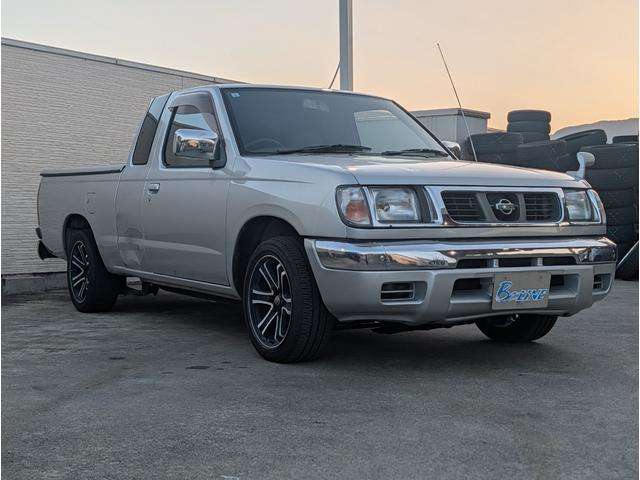 Nissan Datsun 4