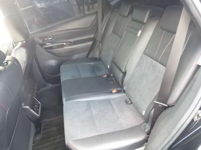 Toyota Harrier 8