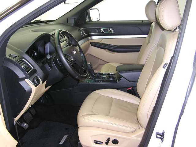 Ford Explorer 11