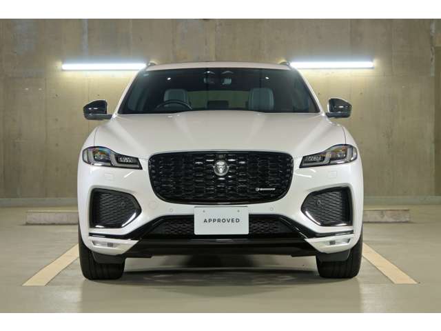 Jaguar F-Pace 5