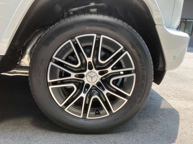 Mercedes-Benz G-Class 8