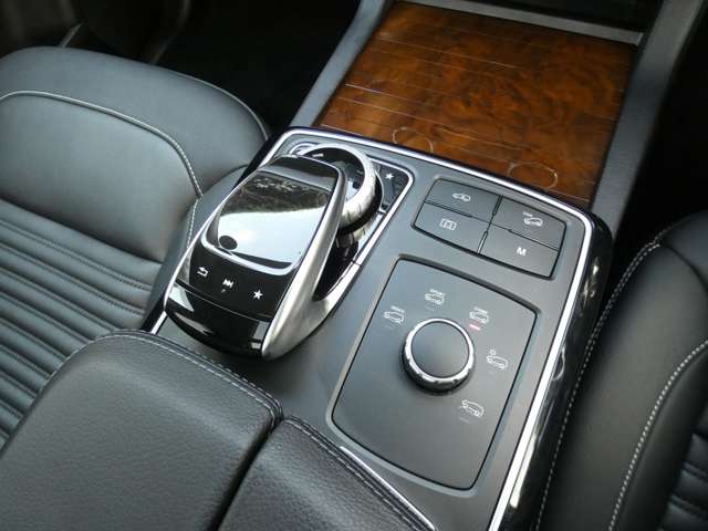 Mercedes-Benz GLS 10