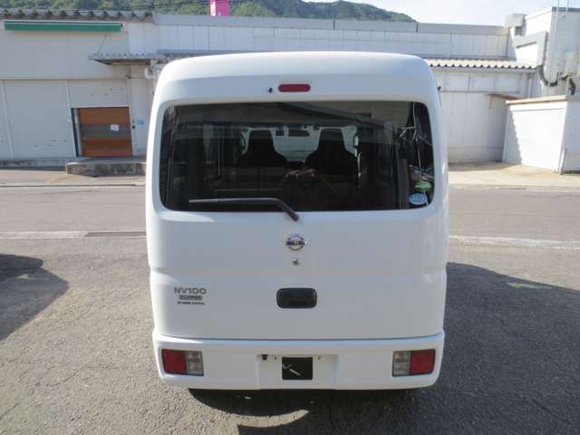 Nissan NV100 Clipper 11