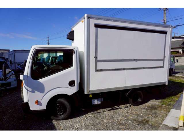 Isuzu Elf 6