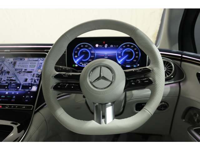 Mercedes-Benz EQE SUV 7