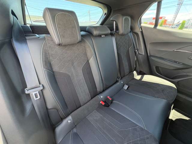 Peugeot SUV 2008 11