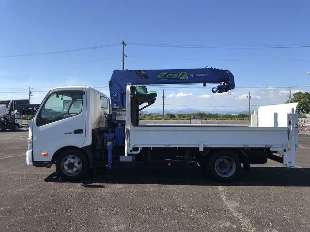 Hino Dutro 4