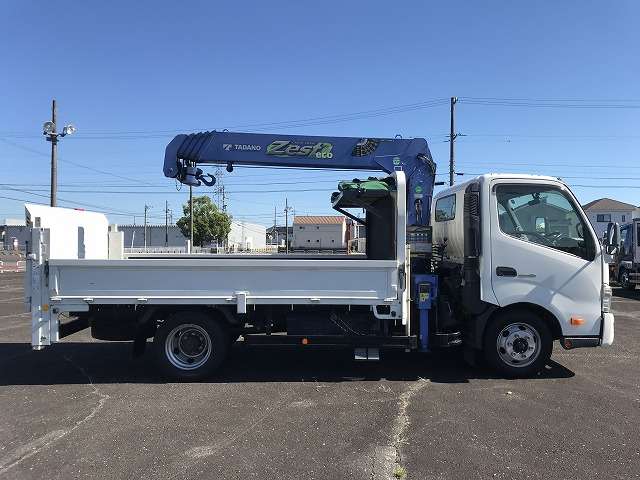 Hino Dutro 5