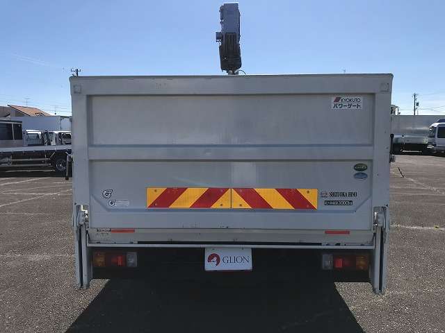 Hino Dutro 7