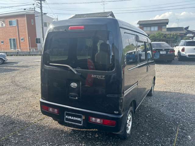 Daihatsu Hijet Cargo 8