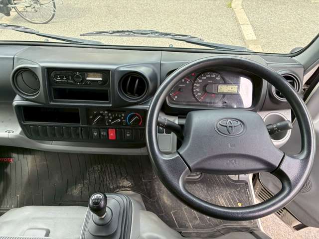 Toyota Toyoace 11