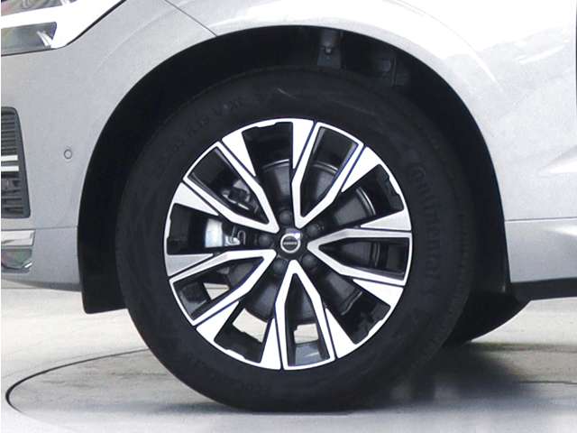Volvo XC60 8