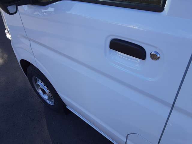 Suzuki Every 12