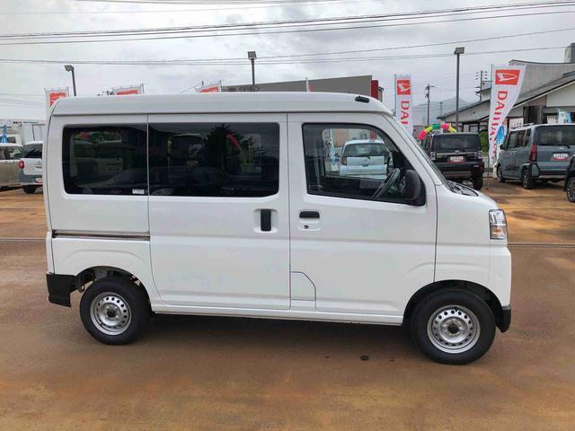 Daihatsu Hijet Cargo 7