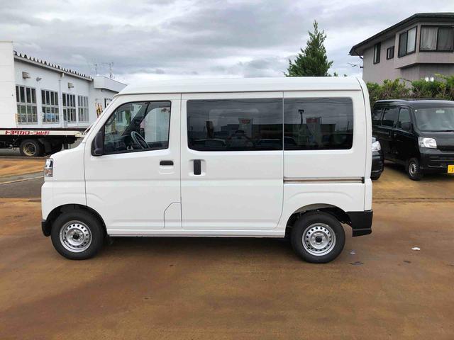 Daihatsu Hijet Cargo 8