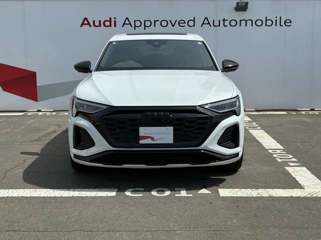 Audi Q8 Sportback e-tron 3