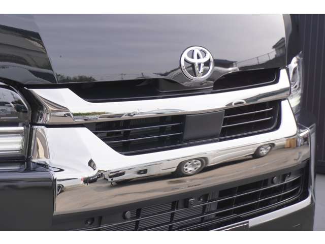 Toyota Hiace Van 10