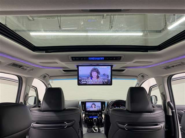 Toyota Alphard 12