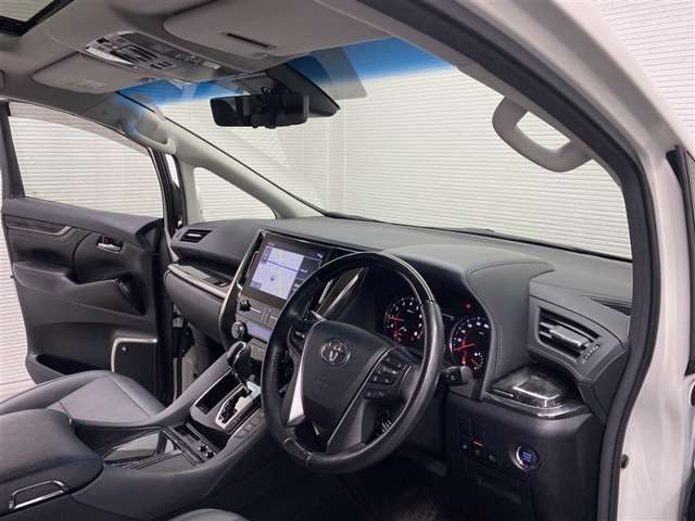 Toyota Alphard 10