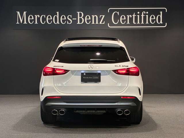 Mercedes-Benz GLA-Class 12