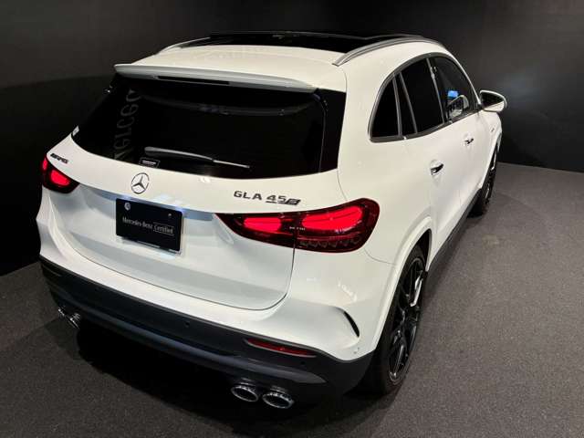 Mercedes-Benz GLA-Class 9