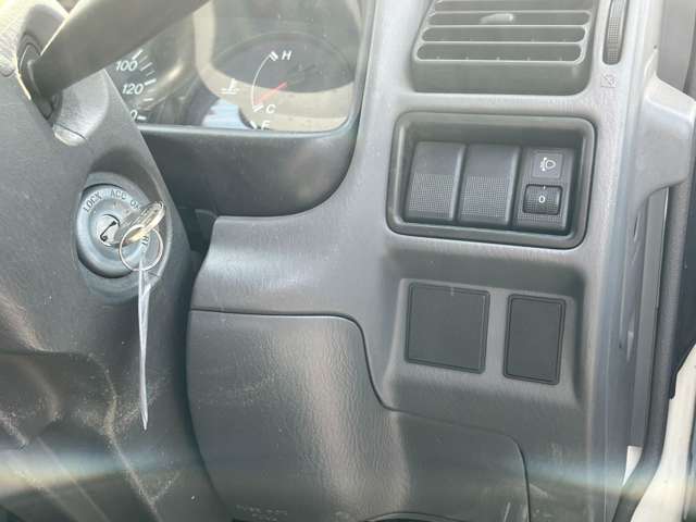 Mazda Bongo Truck 12