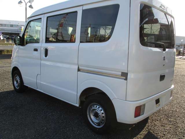 Suzuki Every 8