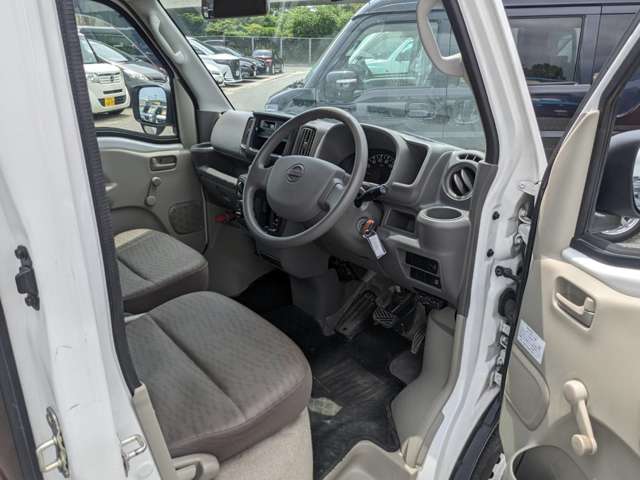 Nissan NV100 Clipper 12