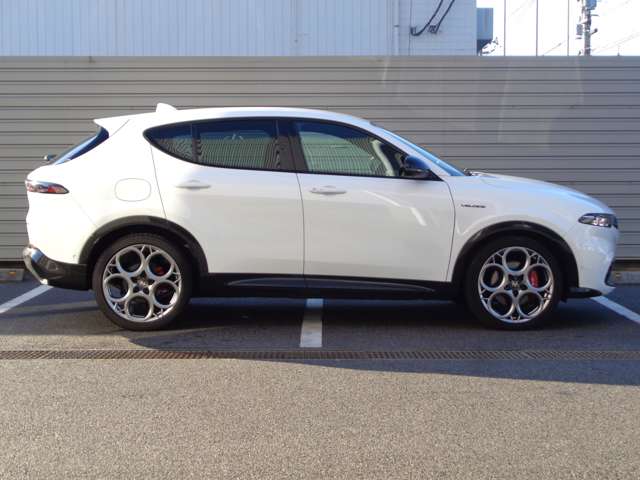 Alfa Romeo トナーレ 3