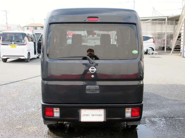 Nissan NV100 Clipper 6