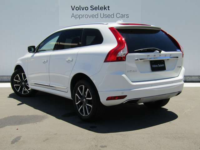 Volvo XC60 8