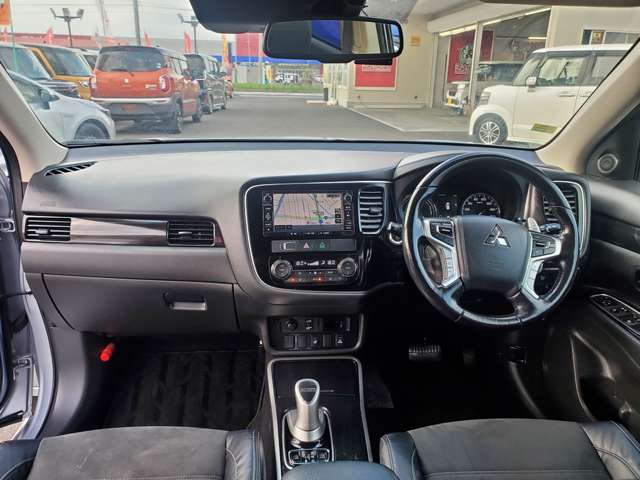 Mitsubishi Outlander PHEV 3
