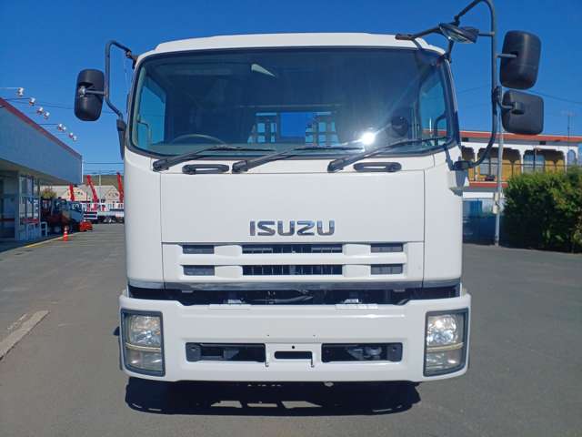 Isuzu Forward 2