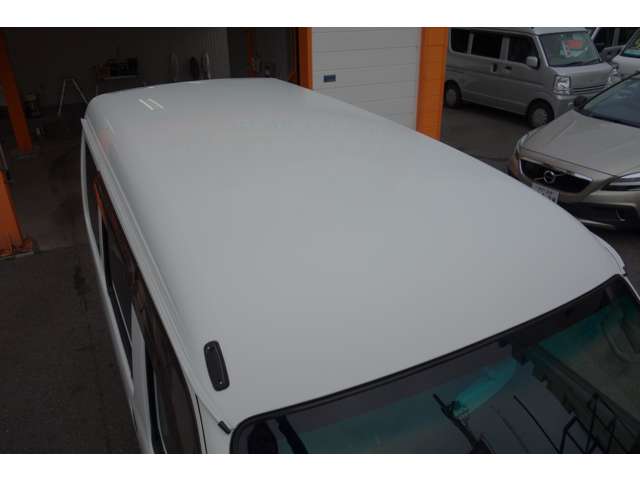Daihatsu Hijet Cargo 12
