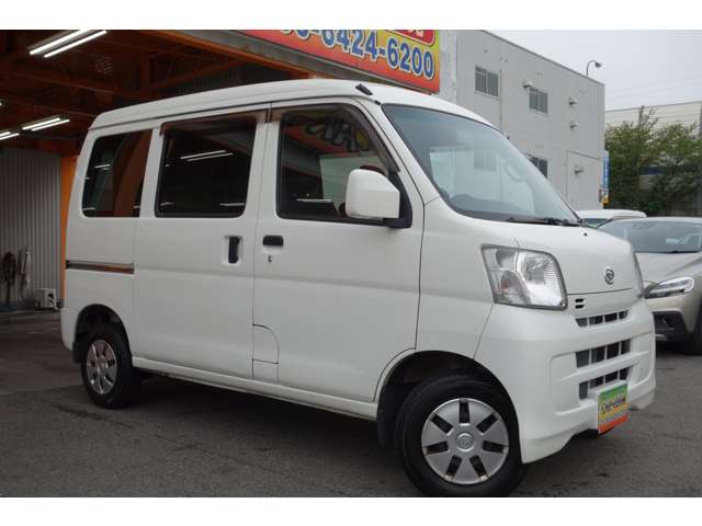 Daihatsu Hijet Cargo 6